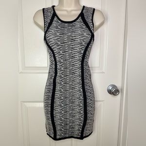 Black and white body-con dress size small